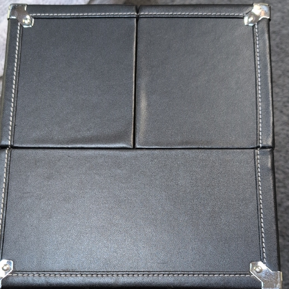 Caboodles Black Makeup Train Case with Silver Hardware - Picture 8 of 12